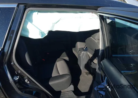 2018 Nissan Rogue Sv z USA, uszkodzony, nr VIN KNMAT2MT5JP551304